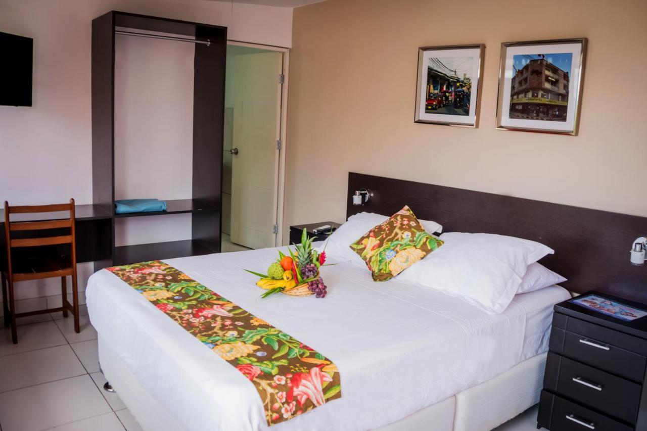 Hostal "Centrika" Tarapoto Esterno foto