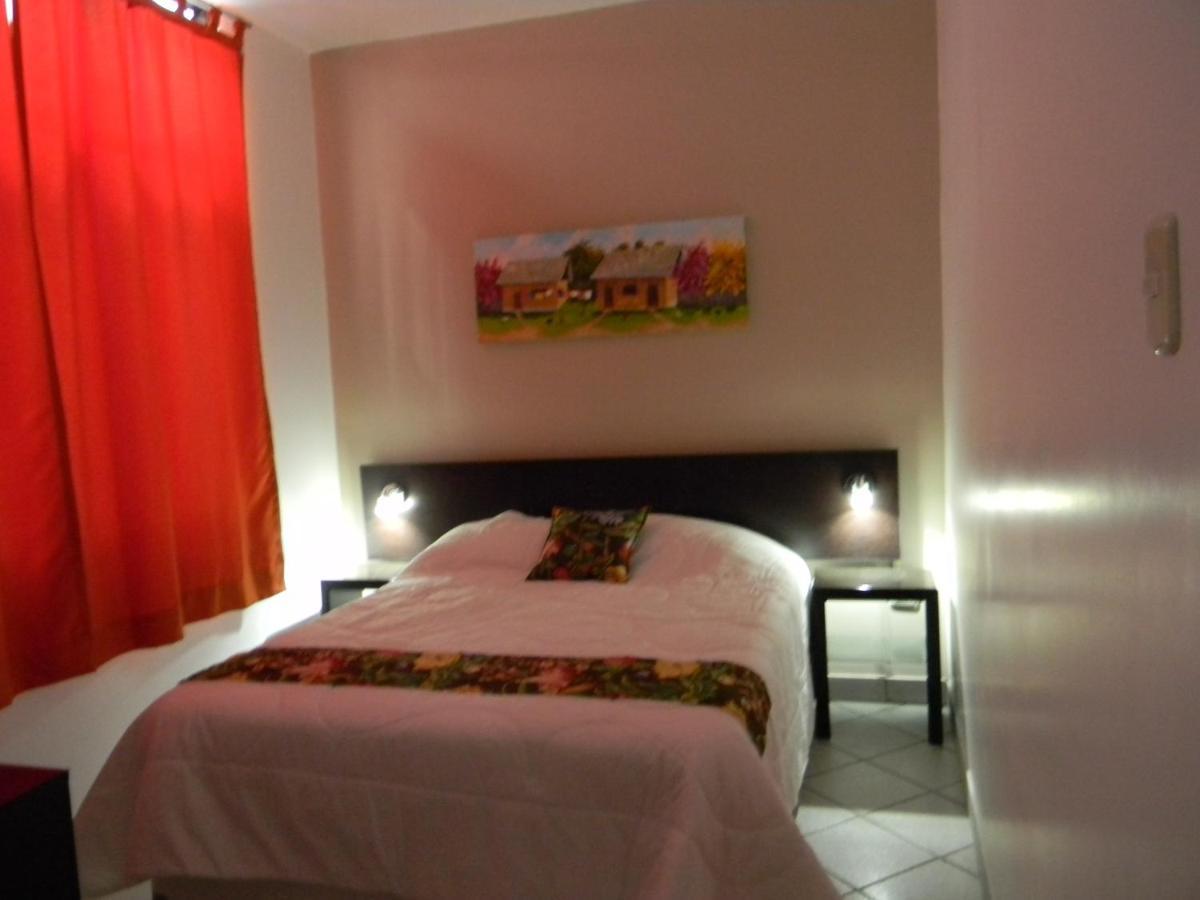 Hostal "Centrika" Tarapoto Esterno foto