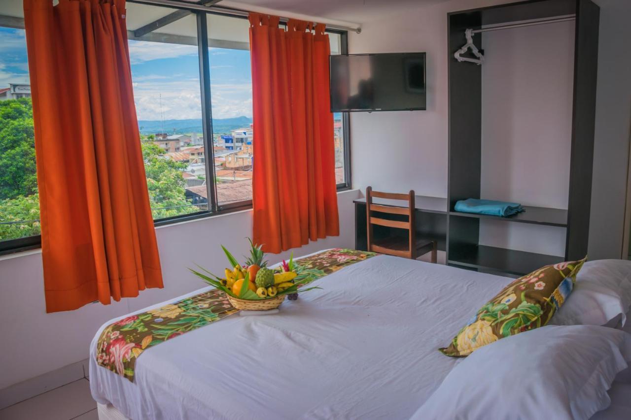 Hostal "Centrika" Tarapoto Esterno foto