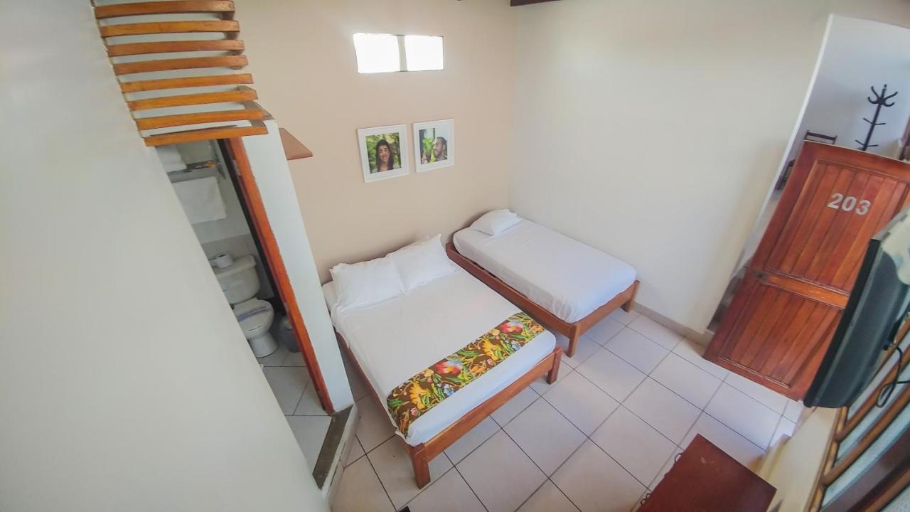 Hostal "Centrika" Tarapoto Esterno foto