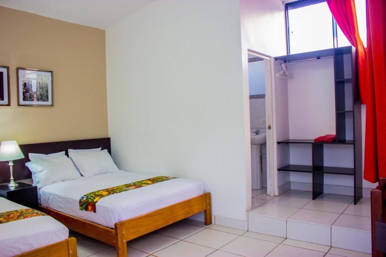 Hostal "Centrika" Tarapoto Esterno foto
